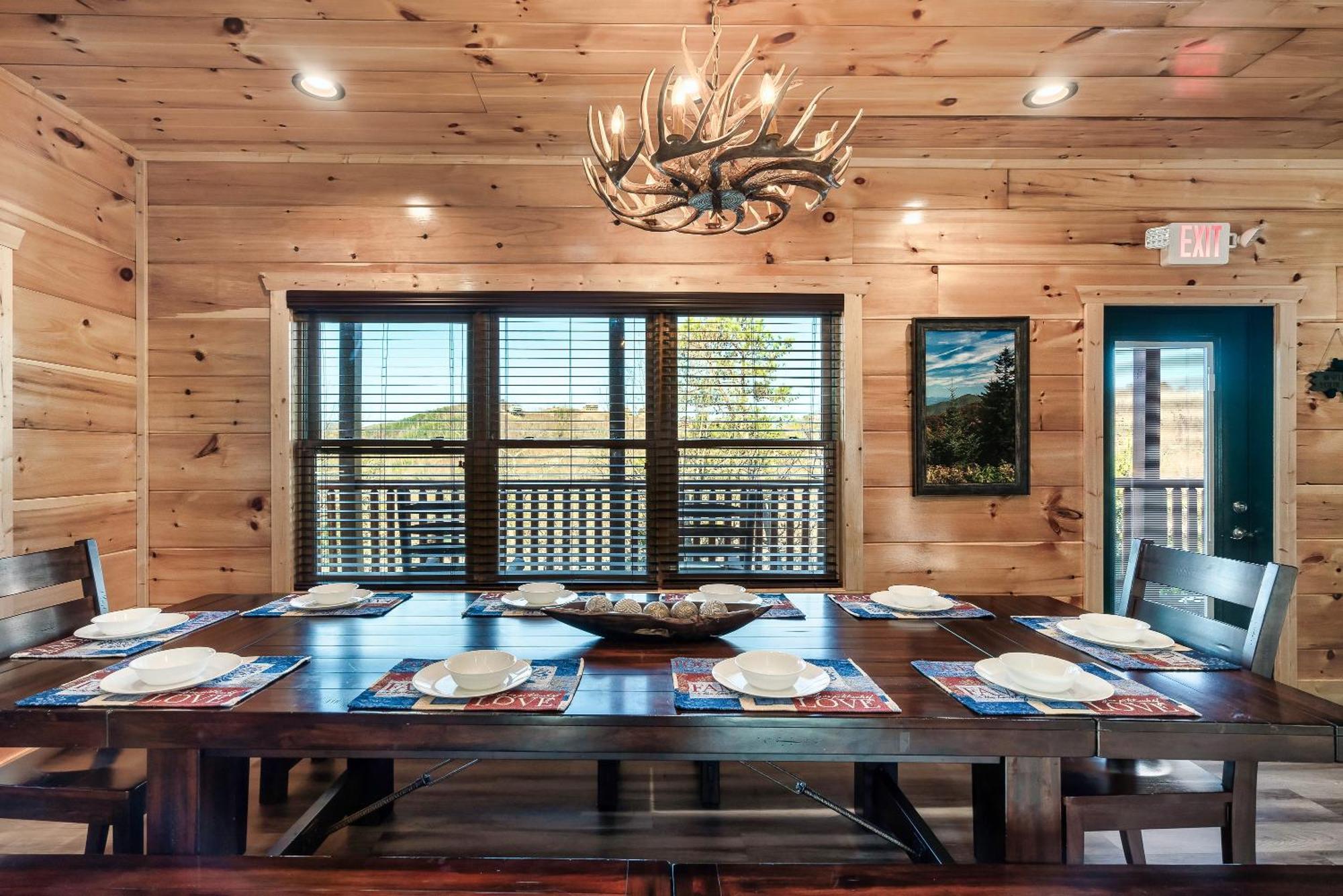 Full Equipped Cabin With A Pool And Game Room Smokies Views Gatlinburg Exterior foto